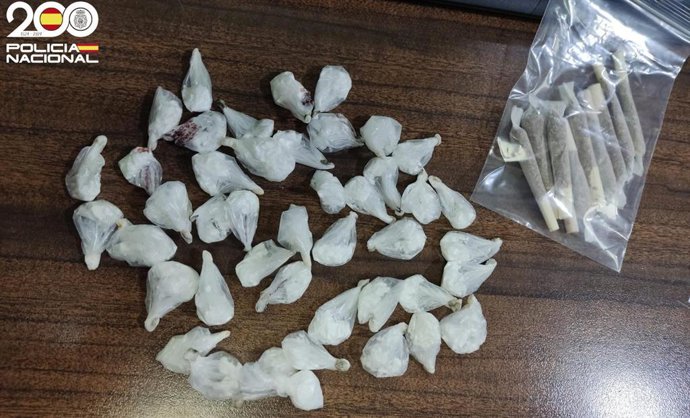 Dosis de cocaína preparadas para su venta.