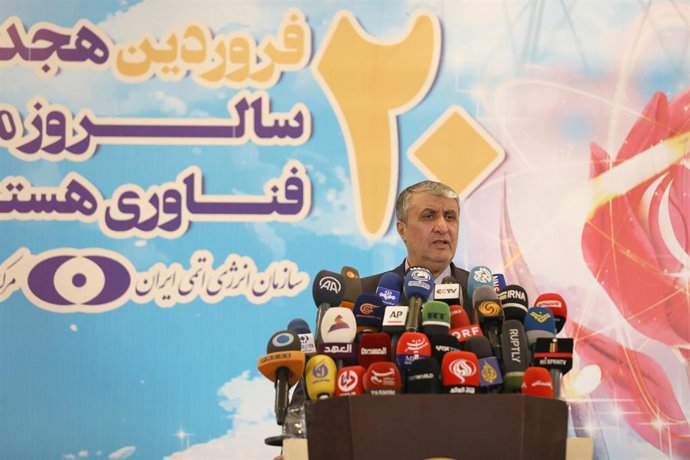 Archivo - El jefe de la Organización de la Energía Atómica de Irán (OEAI), Mohamad Eslami, durante una rueda de prensa en Teherán (archivo)