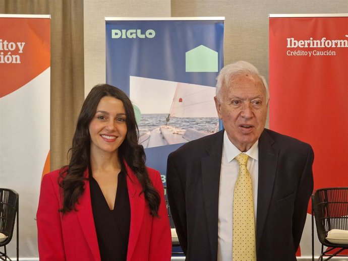 Inés Arrimadas y José Manuel García-Margallo este martes en Vigo.