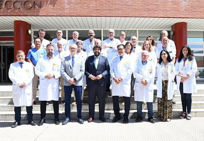 López Miras se reúne en la Arrixaca con el equipo de profesionales implicados en la donación y trasplante de órganos