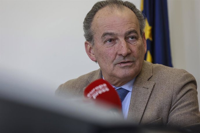 Archivo - Arxiu - El conseller d'Agricultura, Ramaderia, Pesca i Alimentació de la Comunitat Valenciana, José Luis Aguirre, en imatge d'arxiu