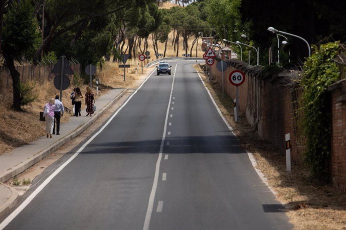 La Guardia Civil corta un tramo de la M-612, en la carretera de Fuencarral-El Pardo, a 4 de junio de 2024, en Madrid (España). El hombre que ha muerto hoy al mediodía en el distrito de Fuencarral es Borja Villacís, hermano de la exvicealcaldesa de Madrid.