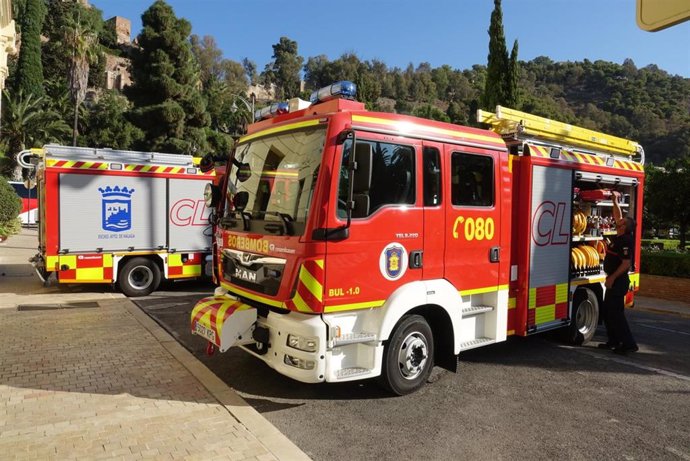 Archivo - Vehículos del Real Cuerpo de Bomberos de Málaga                