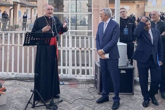 Alejandro Roemmers, su abrazo en lo más alto del Vaticano y laureado en España