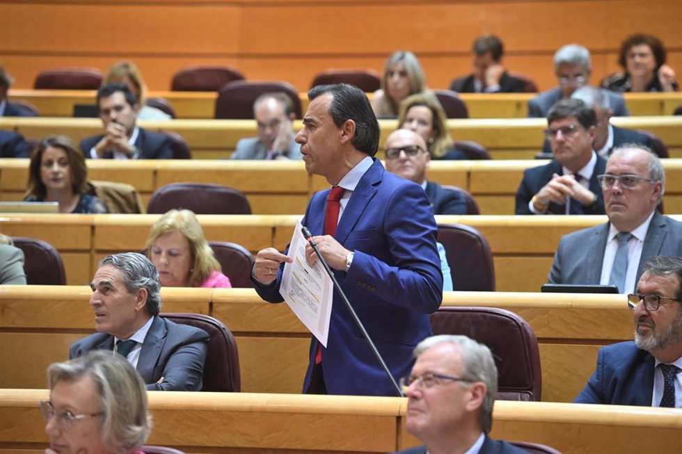 El senador del PP, Fernando Martínez-Maíllo, durante una sesión de control al Gobierno, en el Senado, a 4 de junio de 2024, en Madrid (España). El Senado celebra una sesión plenaria hoy que comienza con las preguntas e interpelaciones de control al Gobi