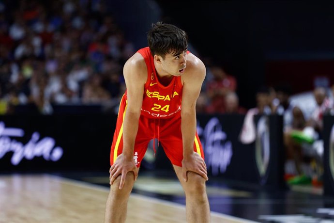 Archivo - Juan Nunez of Spain looks on during the international basketball friendly match played between Spain and Venezuela at Wizink Center pavilion on August 04, 2023, in Madrid, Spain.