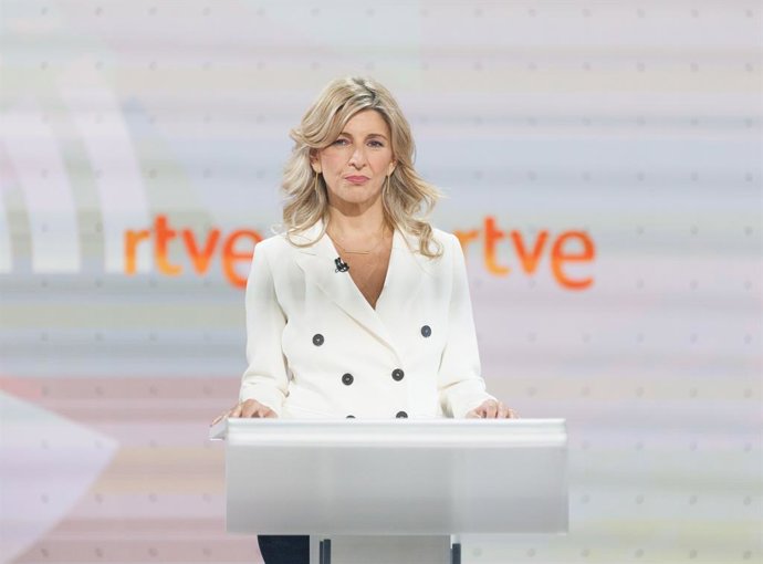 Archivo - La candidata a la Presidencia por Sumar, Yolanda Díaz, antes del debate electoral organizado por RTVE bajo el título 23J el debate final, en el Estudio 6 de Prado del Rey, a 19 de julio de 2023, en Madrid (España).