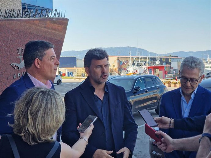 Besteiro, Casares y Touza este martes en Vigo.