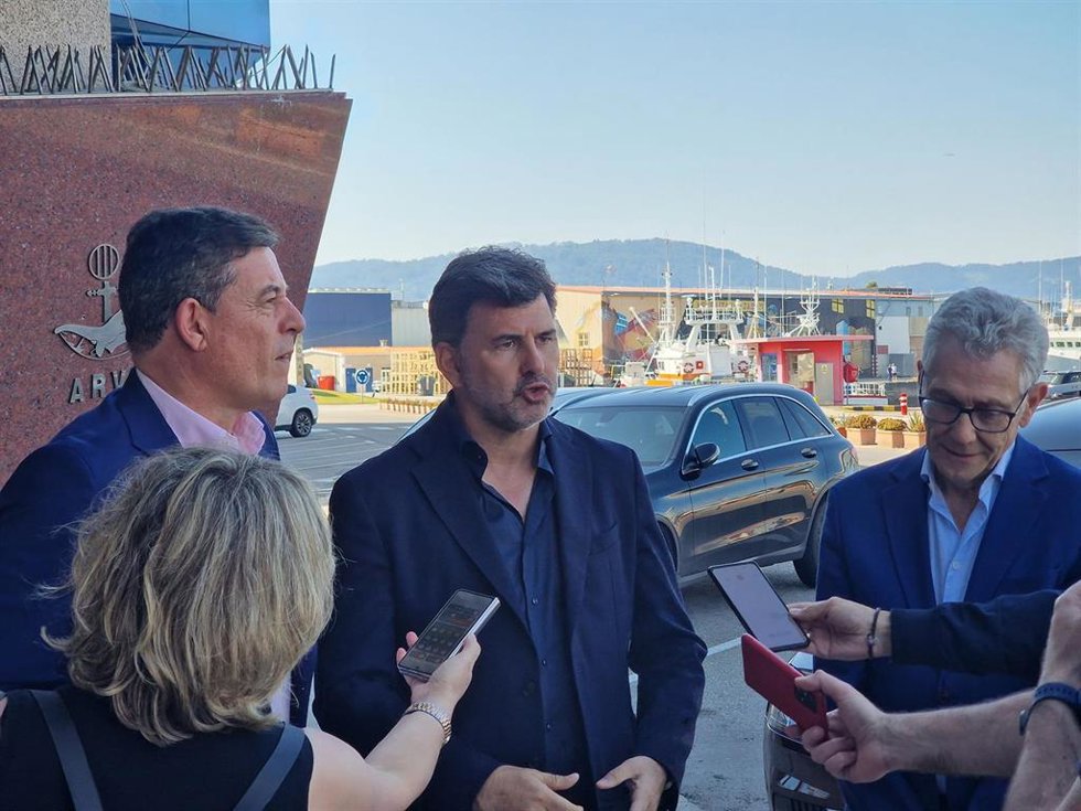 Besteiro, Casares y Touza este martes en Vigo.