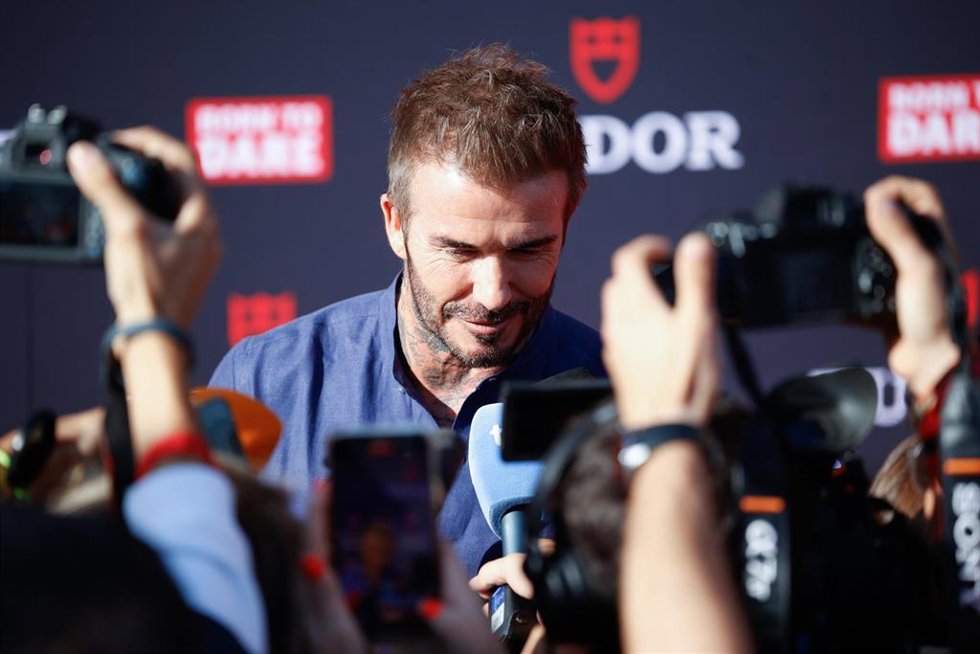 El embajador de la marca de relojería Tudor y exfutbolista, David Beckham, a su llegada a la inauguración de una boutique de Tudor, a 4 de junio de 2024, en Barcelona, Catalunya (España). La tienda, la primera de la firma en España, se ubica en el Paseo