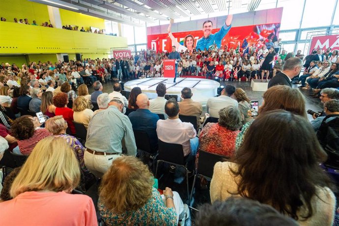 El presidente del Gobierno, Pedro Sánchez, interviene en el mitin, a 25 de mayo de 2024, en Sevilla, Andalucía (España). (Foto de archivo).