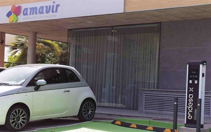 Endesa se alía con Amavir para impulsar la movilidad eléctrica y ya ofrece cargadores en el 80% de sus centros