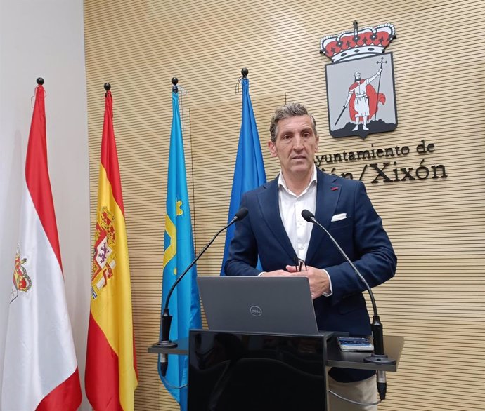 Rueda de prensa del concejal de Deportes de Gijón, Jorge Pañeda.