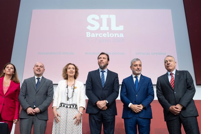Sorigué, Prieto, Capella, Puente, Collboni i Navarro en la inauguració del SIL 2024