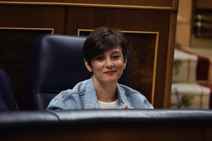 La ministra de Vivienda, Isabel Rodríguez, durante la sesión de control al Gobierno, en el Congreso de los Diputados, a 29 de mayo de 2024, en Madrid (España).