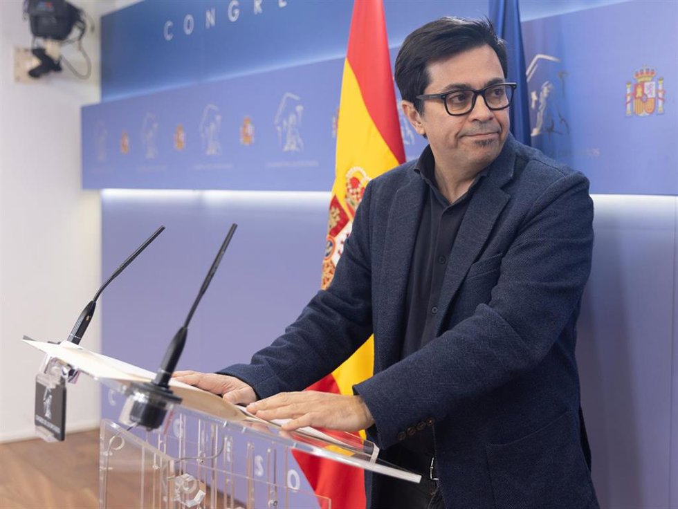 Archivo - Eldirigente de los 'comunes' y diputado de Sumar, Gerardo Pisarello, en el Congreso de los Diputados, a 5 de marzo de 2024, en Madrid (España).