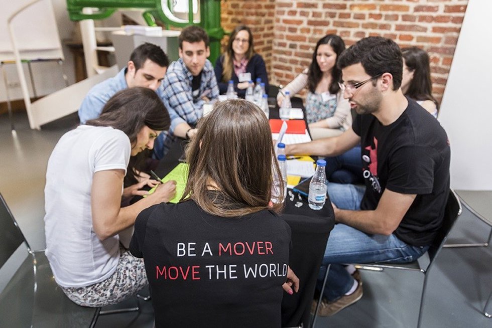 La Fundación Universidad-Empresa (FUE), en colaboración con la Fundación Rafael del Pino, ha iniciado la séptima edición de su programa Movers by FUE