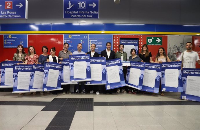 Foto de familia de los premiados.