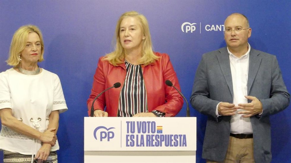 Peón, Revuelta y Tellado en rueda de prensa en el PP cántabro