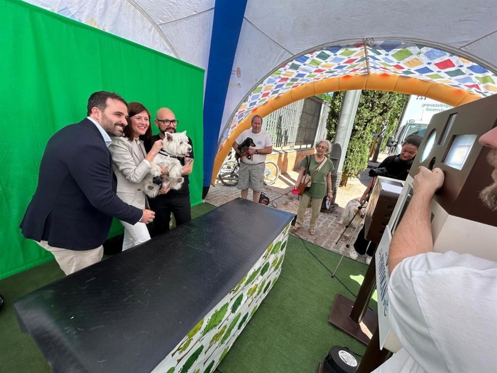 Ayuntamiento de Granada e Inagra celebran el Día del Medio Ambiente con un PhotoCan .