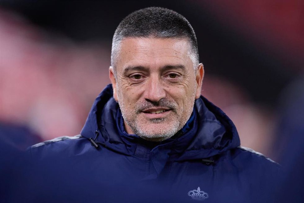 Archivo - El nuevo entrenador deñ Sevilla Francisco Javier García Pimienta 