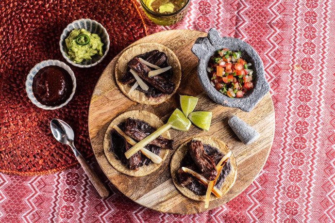Archivo - Plato de comida mexicana