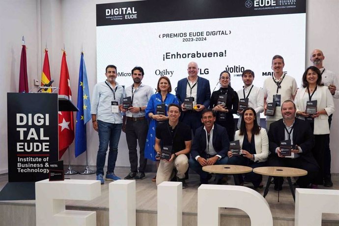 Transformación tecnológica, liderazgo y emprendimiento marcan la I Edición de los Premios EUDE Digital