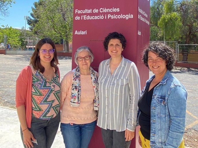 Las investigadoras de la Universitat Rovira i Virgili (URV) Paula Morales-Hidalgo, Fina Canals, Núria Voltas y Carmen Hernández