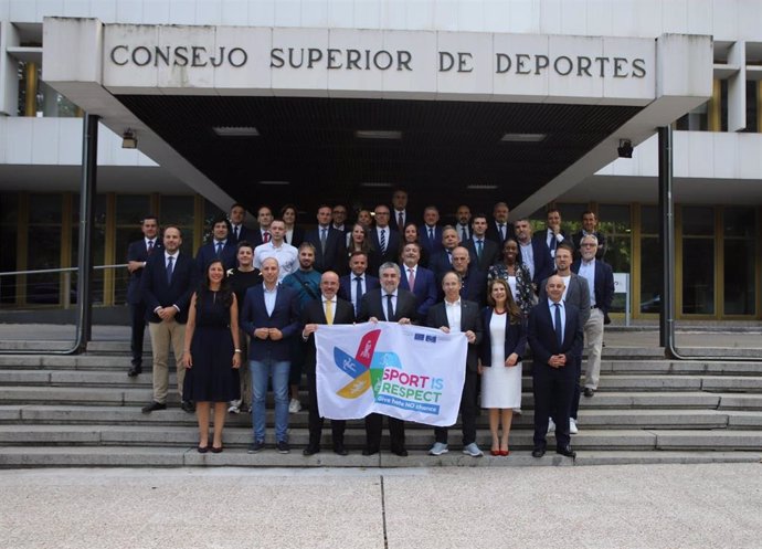 El presidente del CSD, José Manuel Rodríguez Uribes, tras una reunión bajo el lema #SportIsRespect.