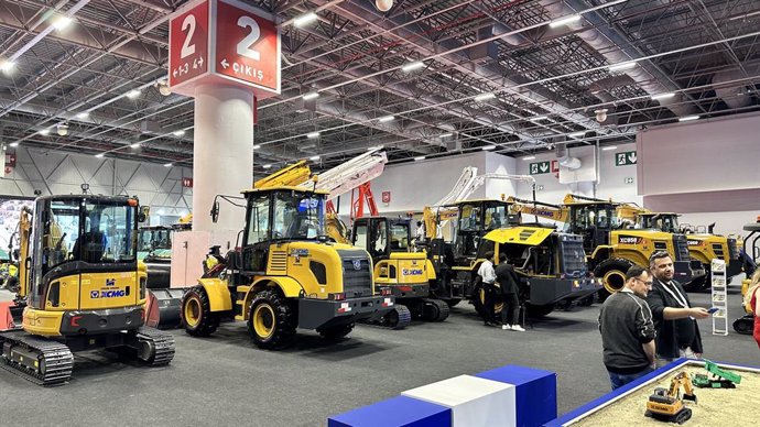 XCMG Unveils 39 Innovative Machinery Models at KOMATEK 2024 in Istanbul.