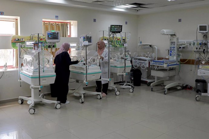 Interior del hospital gazatí Mártires de Al Aqsa