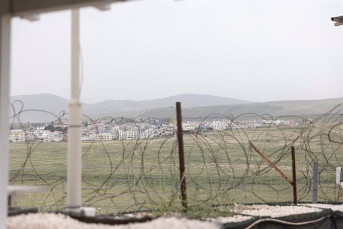 Archivo - Vistas desde una base de la UNIFIL en el sur de Líbano hacia Ghajar, ciudad ocupada por israelíes en la frotnera entre Líbano y los Altos del Golán