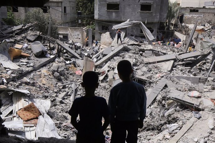 Edifici destruït per un bombardeig israelià en el campament de refugiats de Nuseirat, al centre de la Franja de Gaza