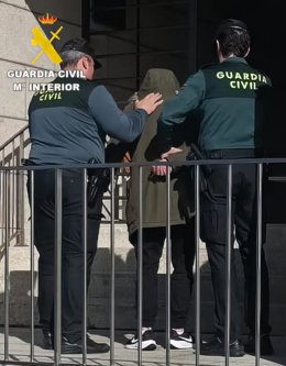 Detenido un vecino de A Coruña por una supuesta agresión sexual a una menor en las fiestas de Perillo, el 16 de mayo de 2024.