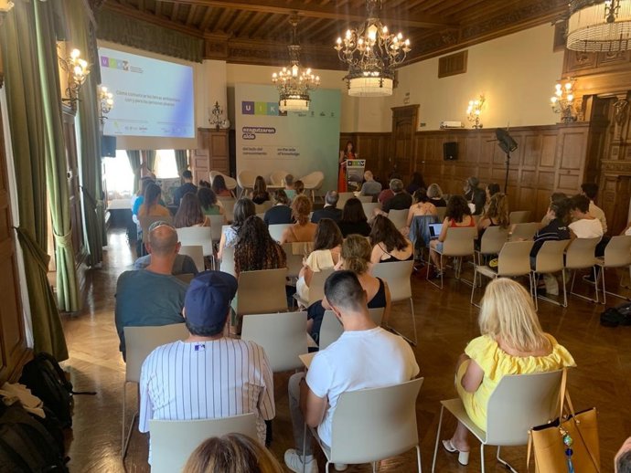 Imagen de la Escuela de Comunicación Ambiental.