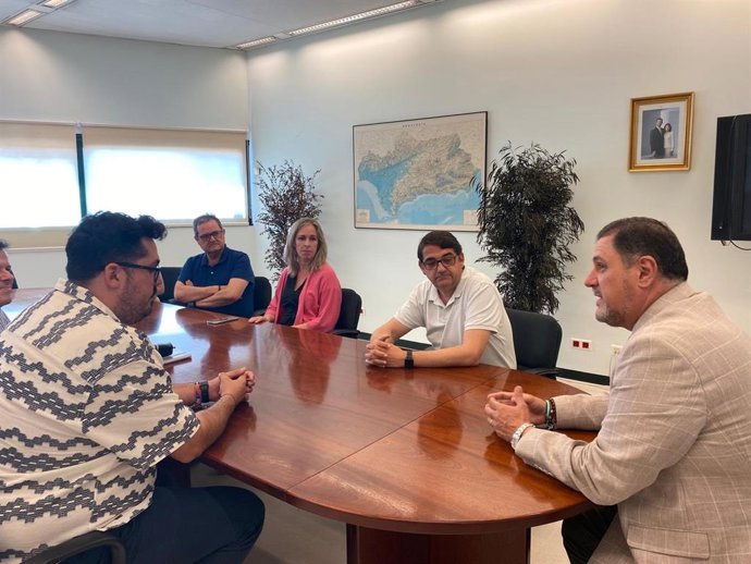 Reunión de los cinco nuevos dinamizadores de Formación Profesional en Almería.