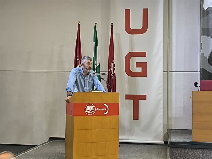 El secretario general de UGT Andalucía, Óskar Martín, en el Comité de UGT Sevilla.