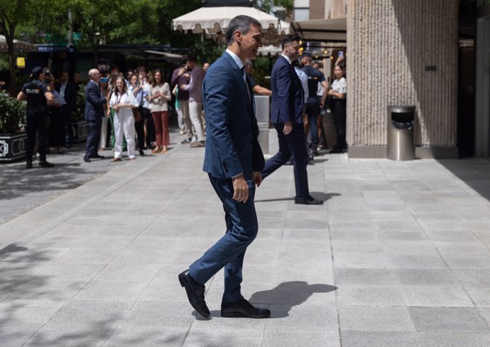 El presidente del Gobierno, Pedro Sánchez, interviene durante la clausura la XXXII Asamblea General de la Confederación Empresarial Española de la Economía Social (CEPES), en el Auditorio El Beatriz, a 6 de junio de 2024, en Madrid (España).