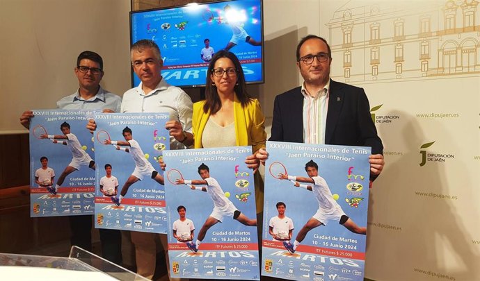 Jesús Pulido (izq), Emilio Torres, África Colomo y José Ayala, en la presentación de los XXXVIII Internacionales de Tenis Jaén Paraíso Interior