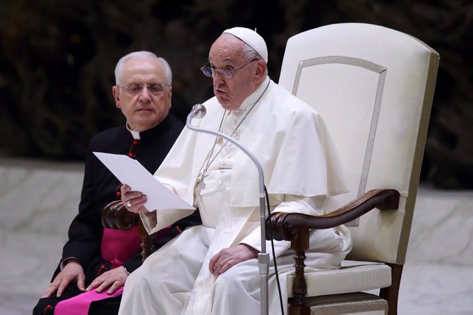 01 June 2024, Vatican: Pope Francis speaks during the audience to the Members of the Christian Association of Italian Worker (ACLI) in Paul VI Hall at the Vatican City State. Photo: Evandro Inetti/ZUMA Press Wire/dpa