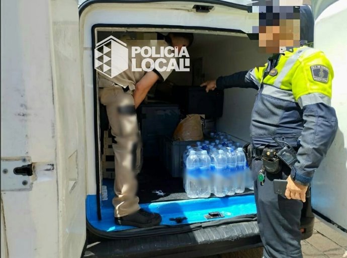 Furgón con alimentos intervenido en Santa Cruz de Tenerife