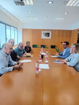 Reunión entre la Junta y los representantes de Málaga Acoge.