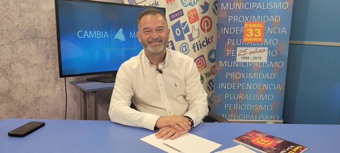 El alcalde de Daganzo, Manuel Martín, en la entrevista en Canal 33 TV