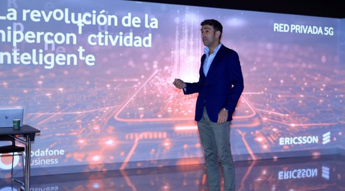 Economía/Motor.- Vodafone y Recalvi firman una alianza para impulsar la innovación en el sector del automóvil