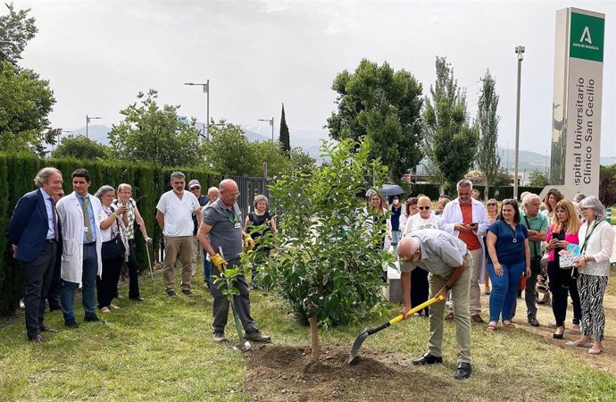 Inauguración del Jardín de Vida del Clínico de Granada
