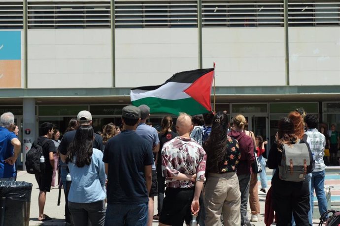 Uns estudiants propalestins a la UAB