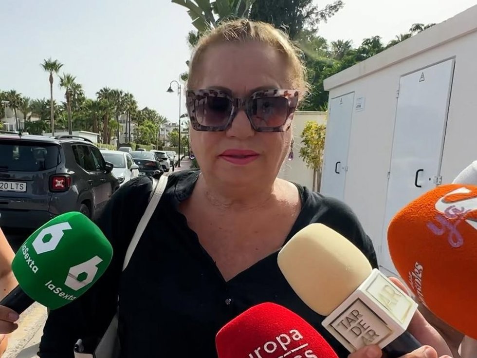 MAYTE ZALDÍVAR