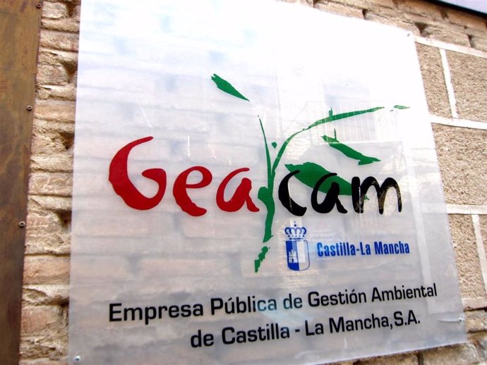 Archivo - Cartel de la sede de Geacam.
