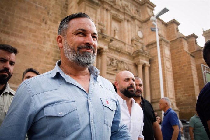 El líder de Vox, Santiago Abascal, en un acto electoral en Almería.