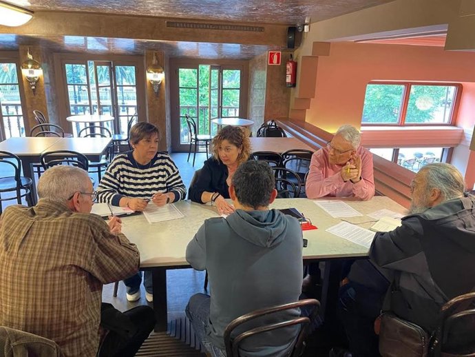 Reunión del PSOE con varias asociaciones memorialistas